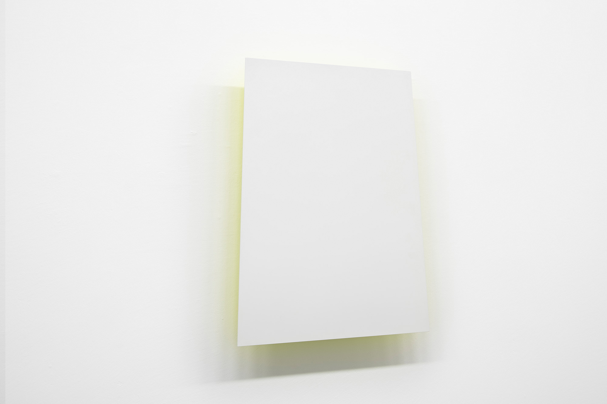 Madeleine Boschan, W 122, 2022, aluminium, lacquer, 80 x 58 x 8,5 cm